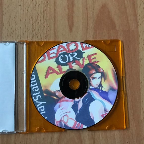 Dead or Alive Playstation Game 1998 - Picture 1 of 3